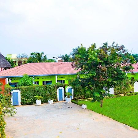 Saint Blaise Hotel Gatumba Bagian luar foto