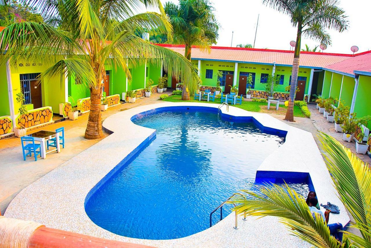 Saint Blaise Hotel Bujumbura Bagian luar foto