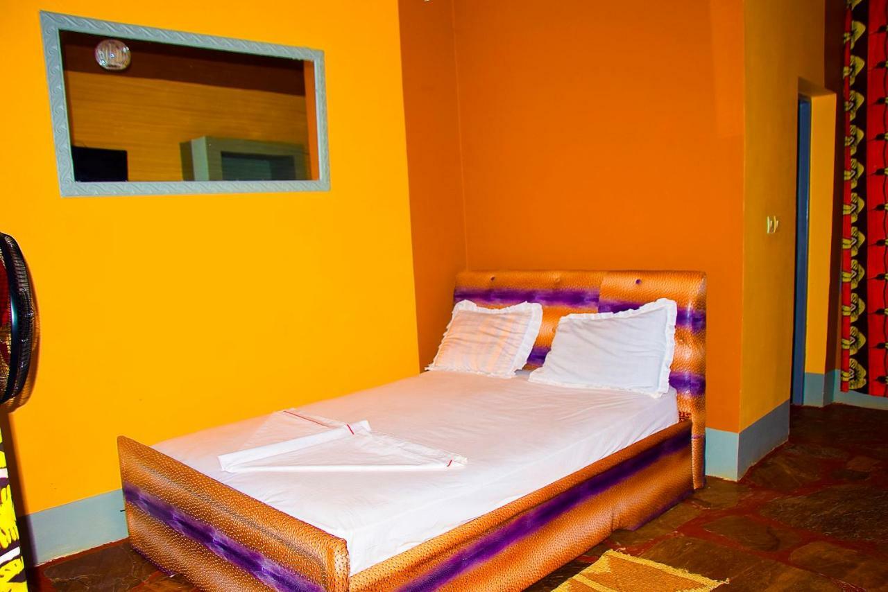 Saint Blaise Hotel Gatumba Bagian luar foto