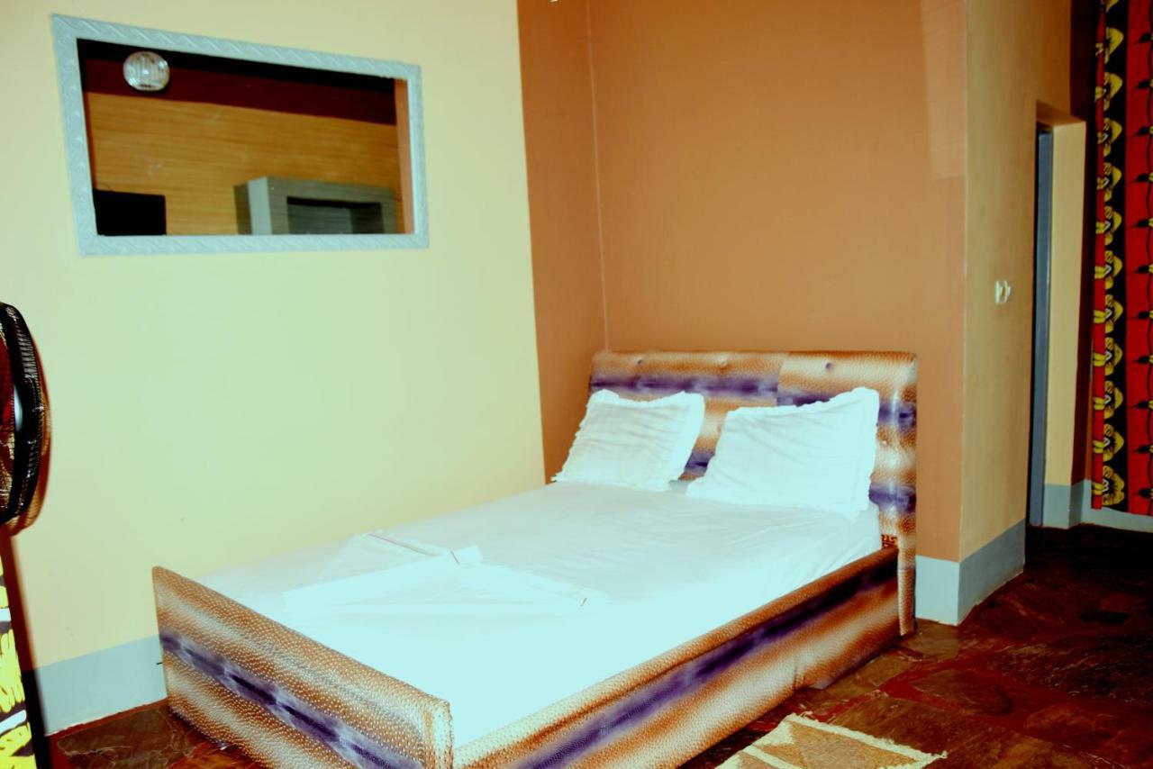 Saint Blaise Hotel Bujumbura Ruang foto