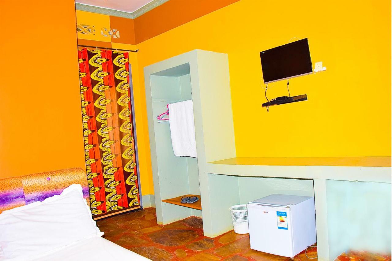 Saint Blaise Hotel Gatumba Bagian luar foto